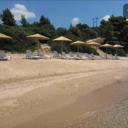 Red Coral Apartment *