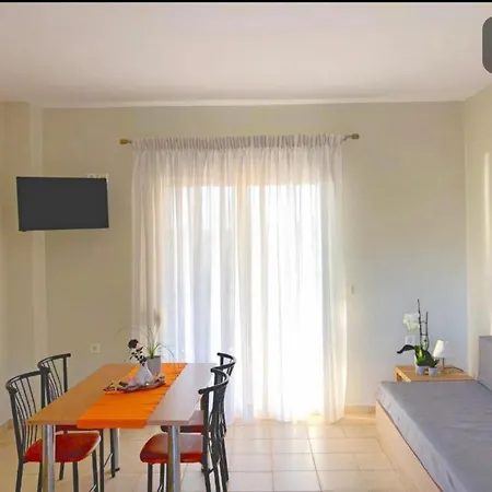 Apartment Red Coral Vatopedi